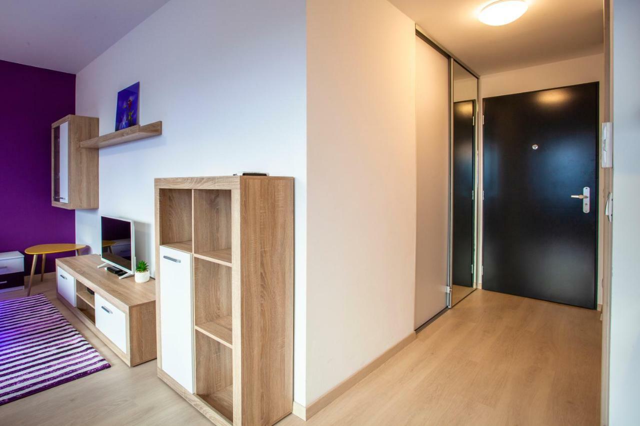 ברטיסלאבה Air-Conditioned City View Apartment 24H Check-In מראה חיצוני תמונה